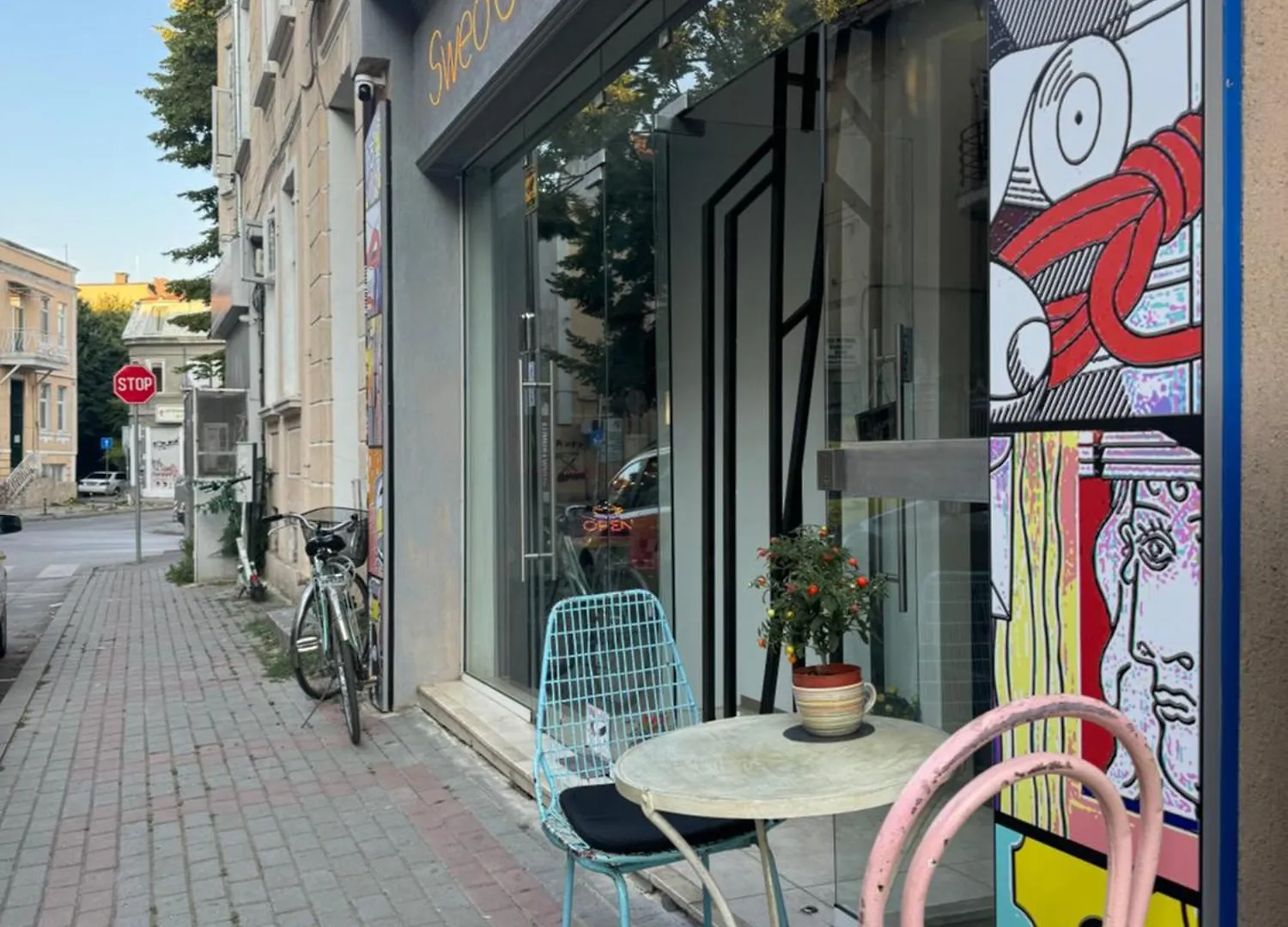 Swed Cab Embassy Hostel Varna Bulgaria